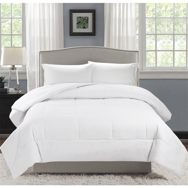 Swift Home Bleach White Solid King Comforter (Polyester with Polyester Fill)