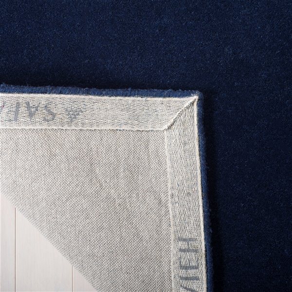 Safavieh Soho 3-ft x 8-ft Navy/Ivory Rectangular Indoor Handcrafted Area Rug