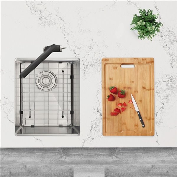 Évier de cuisine simple sous plan Versa de Stylish avec station de travail, 15 po x 19 po