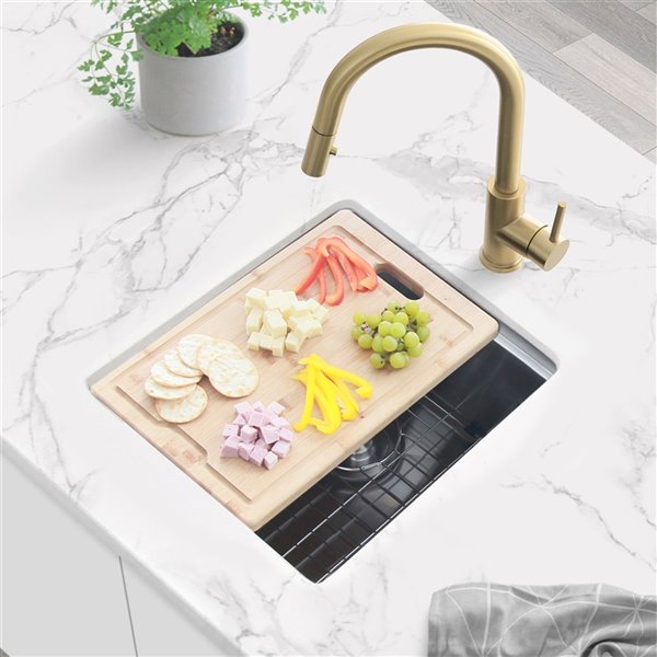 Évier de cuisine simple sous plan Versa de Stylish avec station de travail, 15 po x 19 po