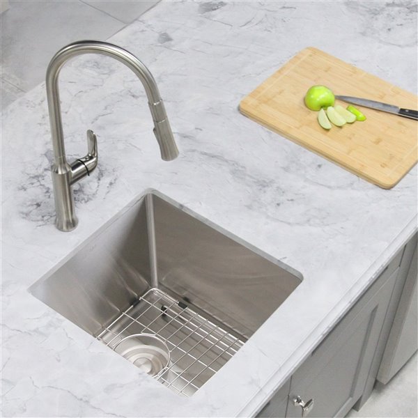 Stylish 15-in Single Bowl Undermount Stainless Steel Kitchen Sink