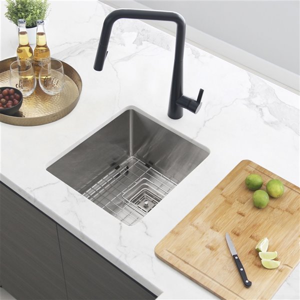 Évier de cuisine simple sous plan Cube Kubo de Stylish, 16 po x 18 po