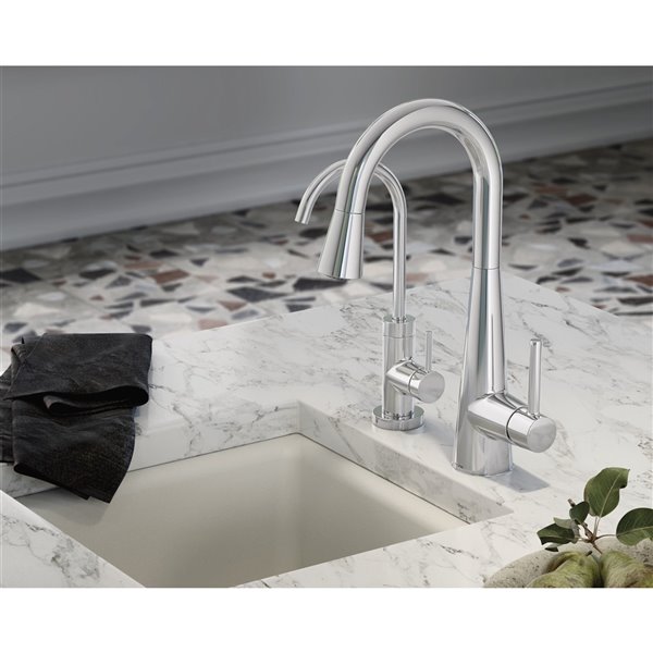 MOEN Sleek Chrome 1-handle Deck Mount High-arc Handle/lever Residential Kitchen Faucet