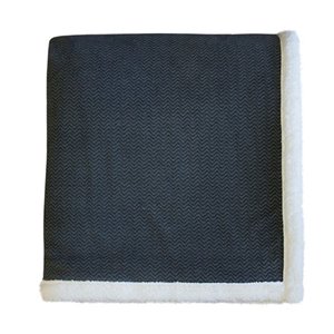 Couverture en polyester 60 po x 70 po, gris, par Marin Collection