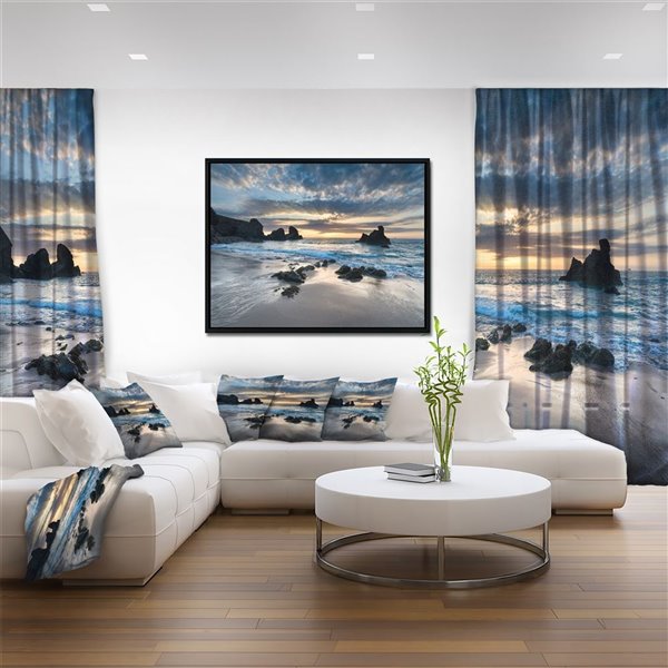 Designart 16-in x 32-in Beautiful Porthcothan Bay with Black Wood Framed Canvas Wall Panel