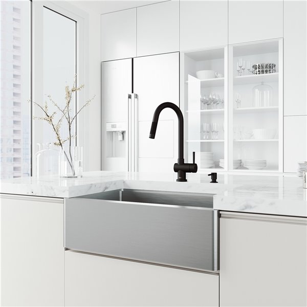 Gramercy Pull Down Kitchen Faucet in Matte Black