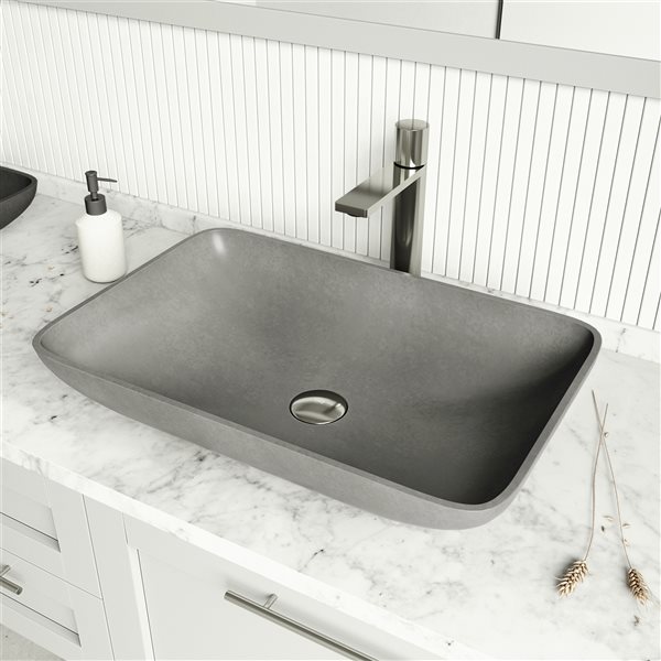VIGO Lorca&nbsp;22-in L x&nbsp;15-in W x&nbsp;5-in H Concreto Stone Rectangle Vessel Bathroom Sink - Grey