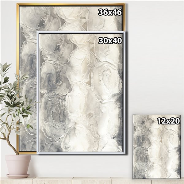 Designart 32-in x 24-in Grey Circle I with Gold with Gold Wood Framed Wall Panel