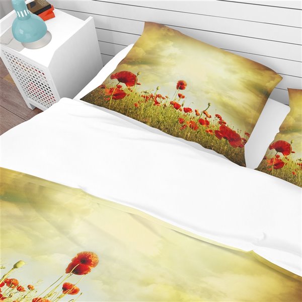 Designart 3-Piece Red Vintage Queen Duvet Cover Set