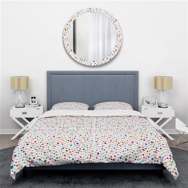 Designart 3-Piece White Colour Waves of Polka Dots Queen Duvet Cover Set