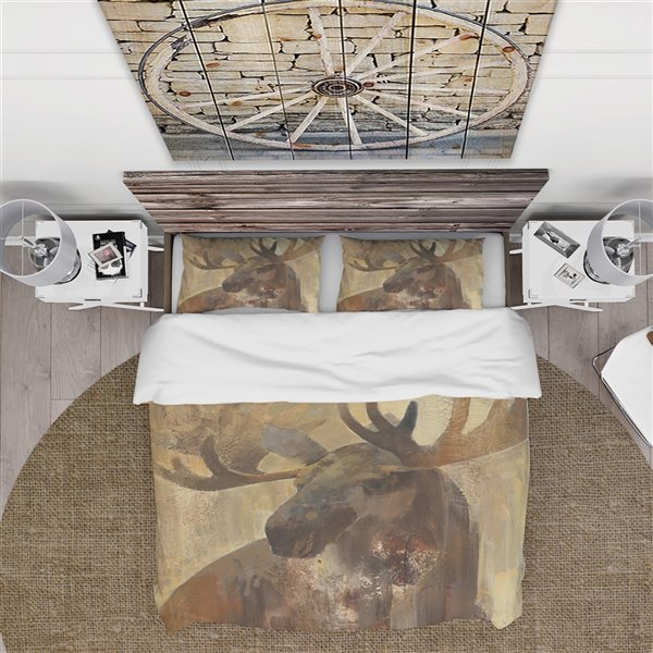 Designart 3-Piece Into the Wild Gold Moose Queen Duvet Cover Set