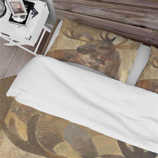 Designart 3-Piece Into the Wild Gold Moose Queen Duvet Cover Set