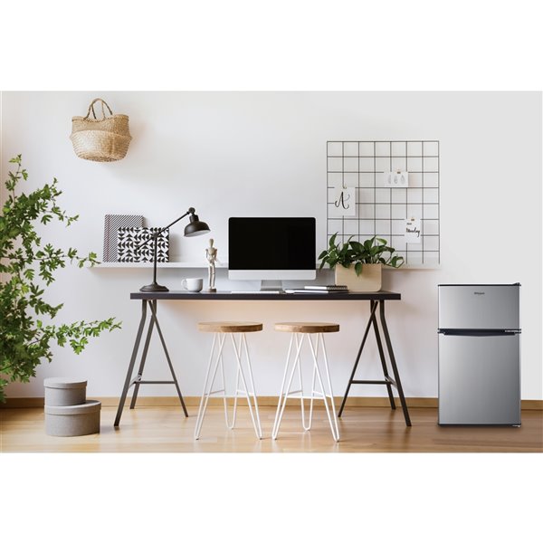 Whirlpool 3.1-cu ft Top-Freezer Refrigerator (Stainless Steel)