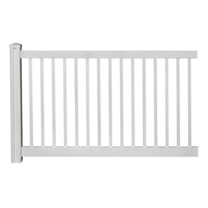 Panneaux de clôture Traditionnel à dessus plat en vinyle blanc de 4,4 pi h. x 7 pi L. par WamBam Fence