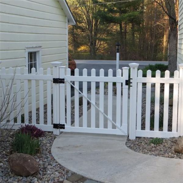 WamBam Fence 48 x 48-in Vinyl Classic Picket Fence Gate with Hardware