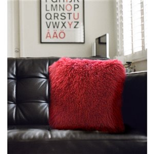 Coussin décoratif d'intérieur carré de Honolulu Home Fashions de 16 po L X 16 po L , en laine de mouton de Mongolie (Rouge)