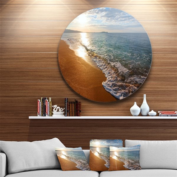 Designart 23-in x 23-in Round Gili Island Tropical Beach' Large Seashore Metal Circle Wall Art