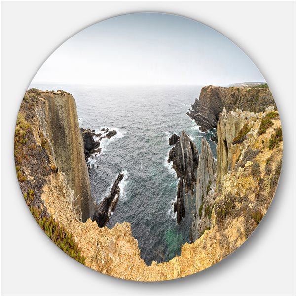 Designart 29-in x 29-in Round Rocky Bay Portugal Panorama' Oversized Beach Metal Circle Wall Art