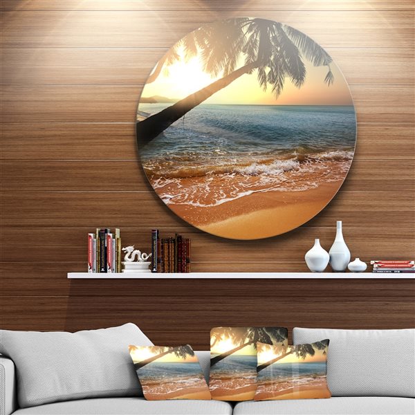 Designart 23-in x 23-in Round Beautiful Sunset on Tropical Beach' Seashore Metal Circle Wall Art