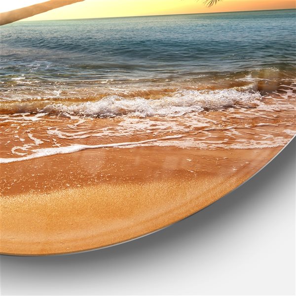 Designart 23-in x 23-in Round Beautiful Sunset on Tropical Beach' Seashore Metal Circle Wall Art