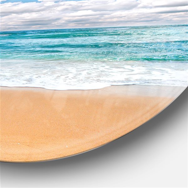 Designart 23-in x 23-in Round Peaceful Seashore under White Clouds' Beach Metal Circle Wall Art