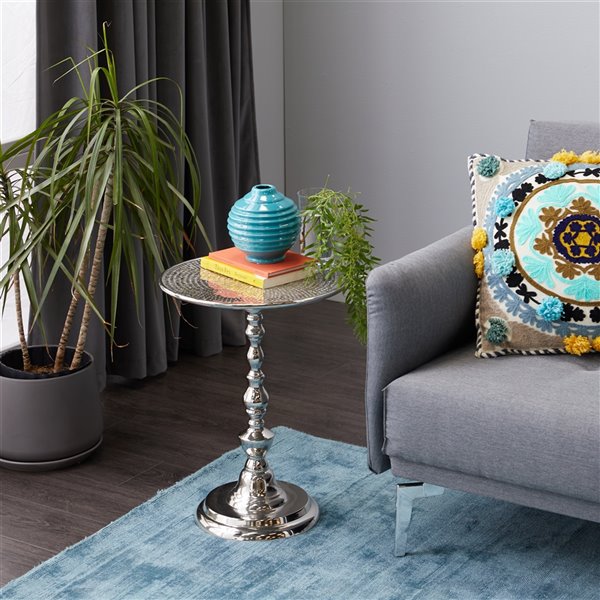 Grayson Lane Glam Silver Aluminum Round End Table