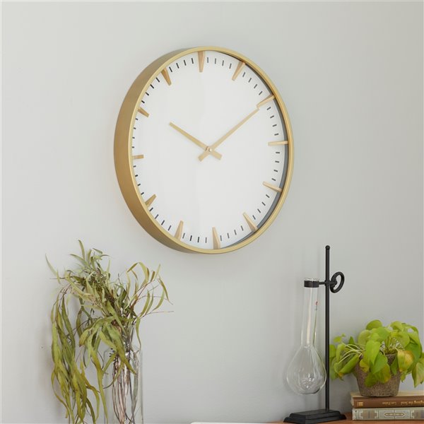 CosmoLiving by Cosmopolitan Cream White Analogue Round Wall Standard Clock