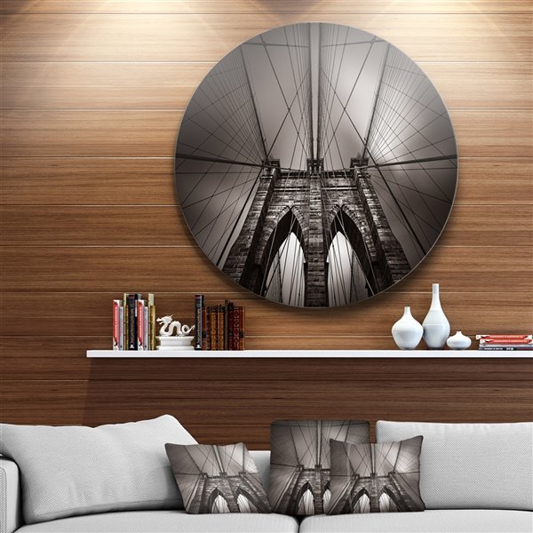 Designart 23-in x 23-in Brooklyn Bridge in NYC USA Disc Extra Large Metal Circle Wall Art