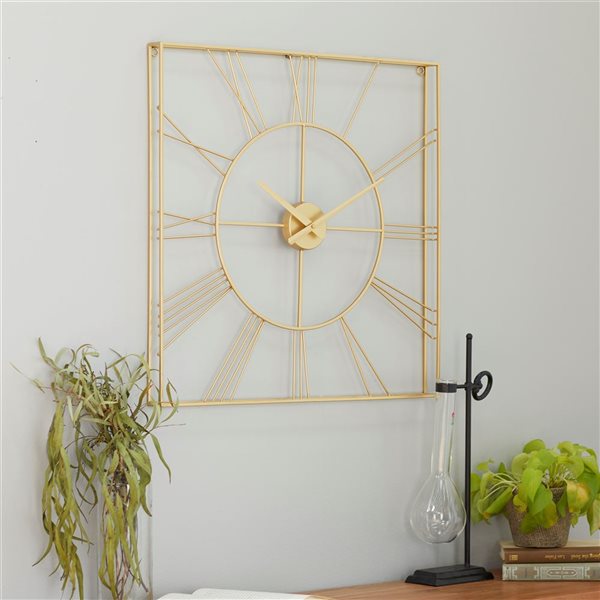 Cosmoliving By Cosmopolitan Analog Square Wall Standard Clock - 24-in x 24-in