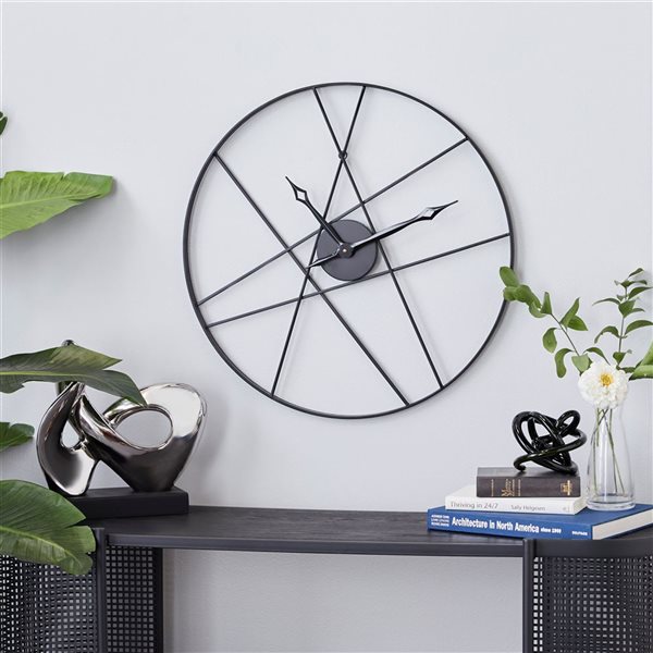 Cosmoliving By Cosmopolitan Analog Round Wall Standard Clock - 24-in x 24-in