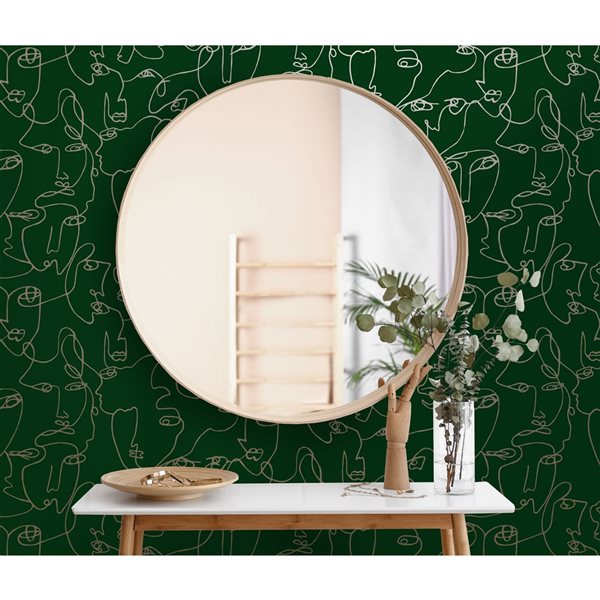 Walls Republic Amazonia 57-sq. ft. Green Non-Woven Textured Abstract  Unpasted Paste the Wall Wallpaper R7346 | RONA
