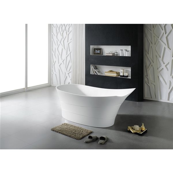 A&E Bath & Shower 33-in W x 69-in L White High-Gloss Acrylic Oval Reversible Drain Freestanding Bathtub