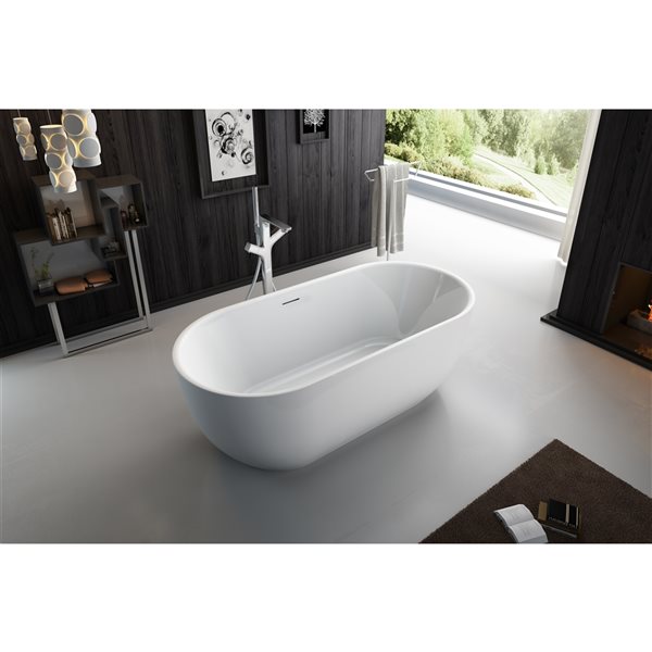 A&E Bath & Shower 31.5-in W x 66.9-in L Matte White Acrylic Oval Centre Drain Freestanding Bathtub