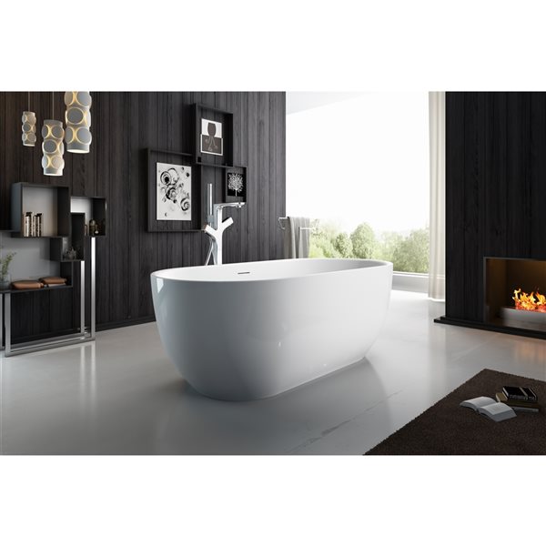 A&E Bath & Shower 31.5-in W x 66.9-in L Matte White Acrylic Oval Centre Drain Freestanding Bathtub