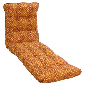 Coussin beige pour chaise longue de patio par Bozanto Inc.