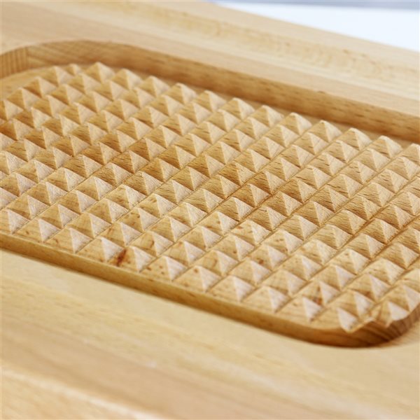 Gibson Home 17.25-in L x 12-in W Wood Cutting Board