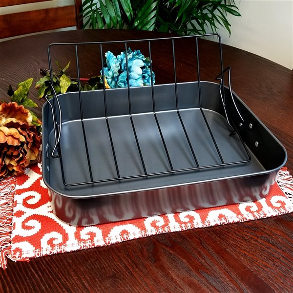 Gibson Home 1-piece Top Roast Roaster And Rack 16-in Aluminum Cooking Pan