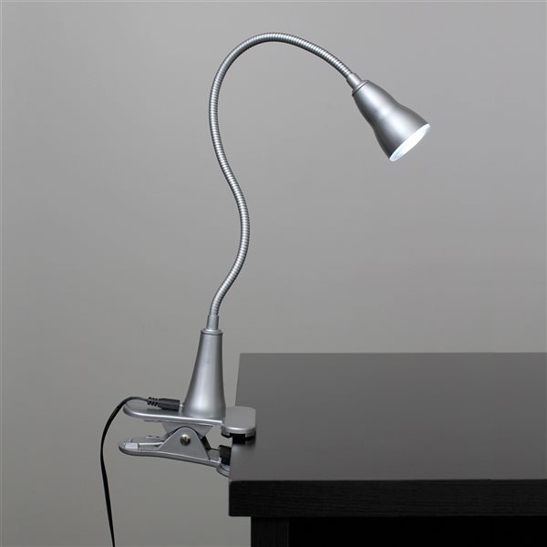 Simple Designs 22.75-in Adjustable Silver On/Off Switch Clip Desk Lamp with Metal Shade