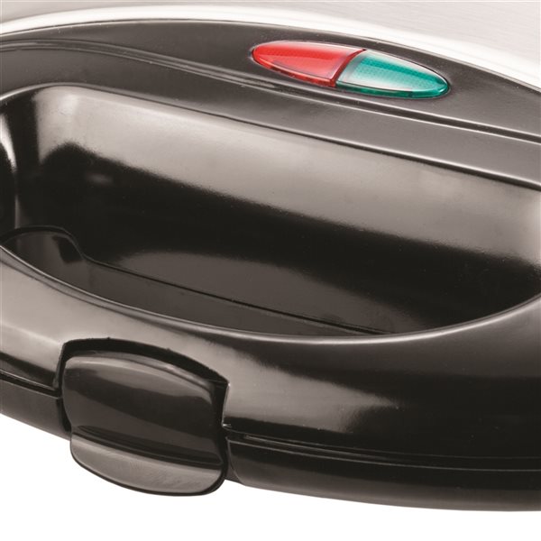 Brentwood Square 750 W Non-Stick Black Dual Waffle Maker