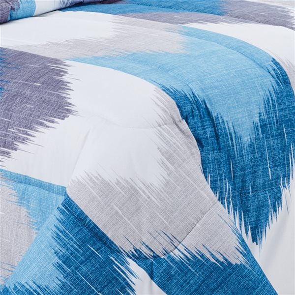 Marina Decoration Blue/White Geometric Queen Comforter Set - 7-Piece