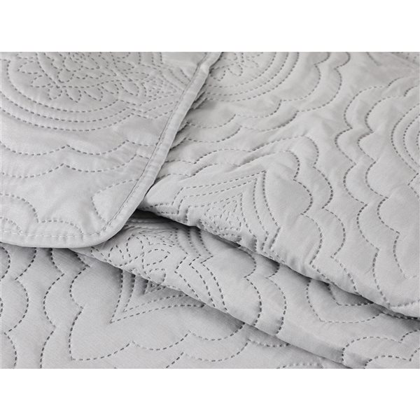 Marina Decoration Silver King Quilt Set - 3-Piece