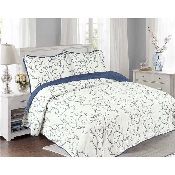 Marina Decoration Navy Blue and White Floral Full/Queen Quilt Set - 3-Piece