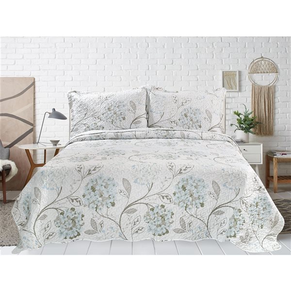 Marina Decoration Blue and White Floral King Quilt Set - 3-Piece