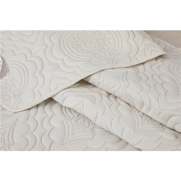 Marina Decoration Cream King Quilt Set - 3-Piece