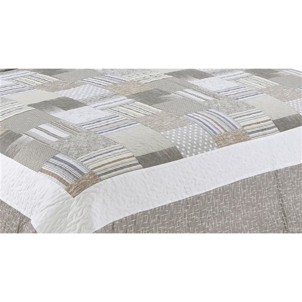 Marina Decoration Taupe and White Plaid Full/Queen Quilt Set - 3-Piece