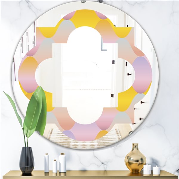 Designart 24-in x 24-in Golden Geometrical Diamond Pattern II Modern Round Mirror