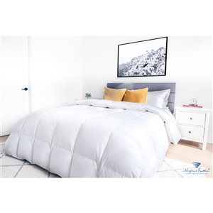 Douillette blanche en cotton avec duvet d'oie de Highland Feather pour lit double