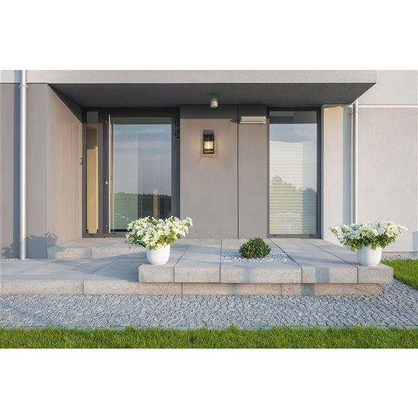 Z-Lite Nuri 13.5-in H Black Hardwired Medium Base (E-26) Outdoor Wall Light