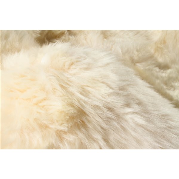 Natural 3-ft x 5-ft Gold Indoor Sheepskin Rug