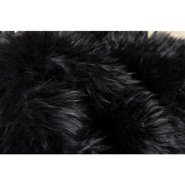 Natural 2-ft x 3-ft Black Rectangular Indoor Sheepskin Rug